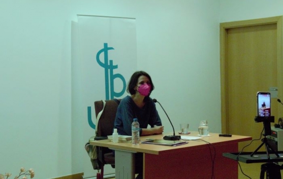 Presentación de "Y todo debe ser mentira", de Blanca Varela. Con Olga Muñoz Carrasco